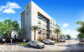 Holiday Inn Express Doral Miami, An Ihg Hotel